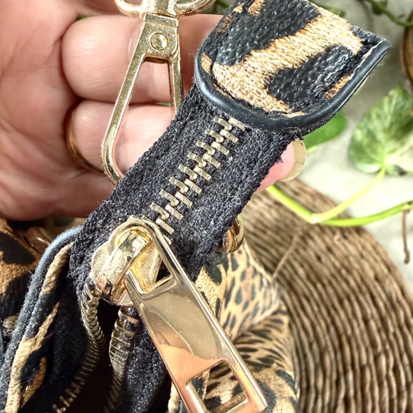 Leopard Print Bag⭐️ Stunning DESIGNER INSPIRED SHOULDER HANDBAG NEW W/TAGS - Picture 8 of 15